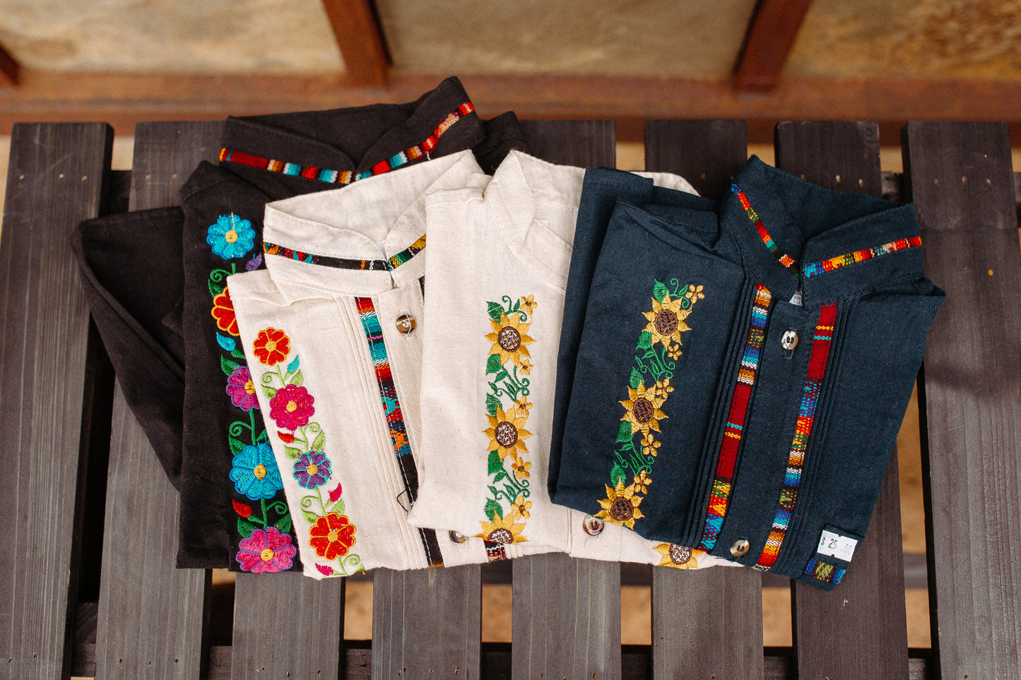 Embroidered Kids Shirt/Camisa de Niñe Bordada
