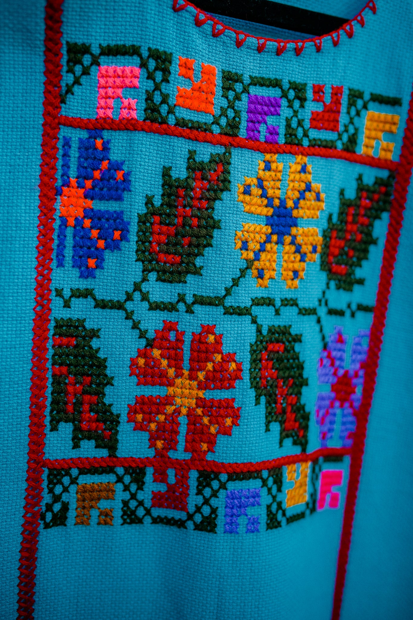 Embroidered Huipil de Guerrero Azul