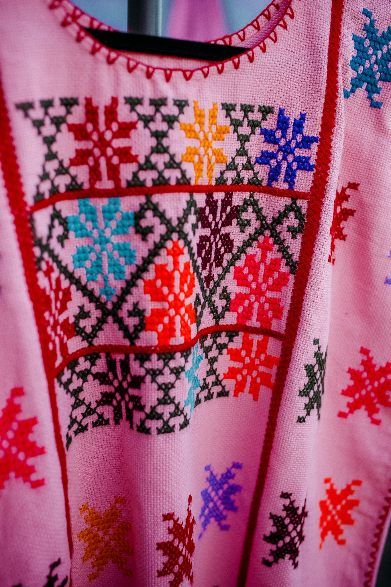 Embroidered Huipil de Guerrero Rosita